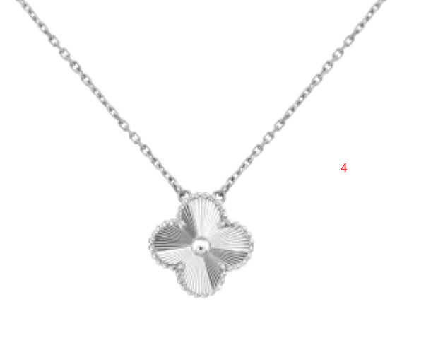 High-End Four Leaf Clover Bracelet in Titanium Steel