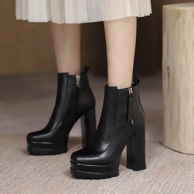 Commuter Round Toe High Heel Chunky Ankle Boots